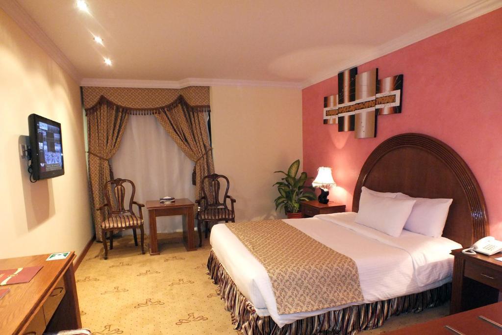 Hotel Di-Palace Рияд Стая снимка