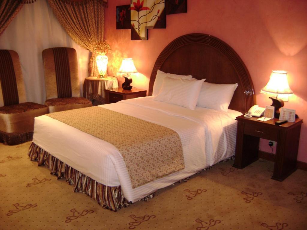 Hotel Di-Palace Рияд Стая снимка