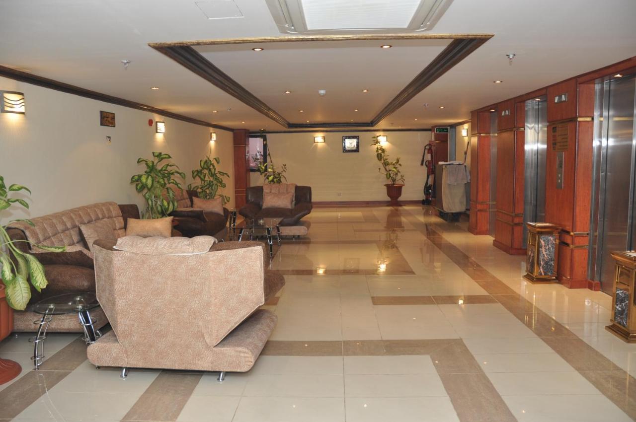 Hotel Di-Palace Рияд Екстериор снимка