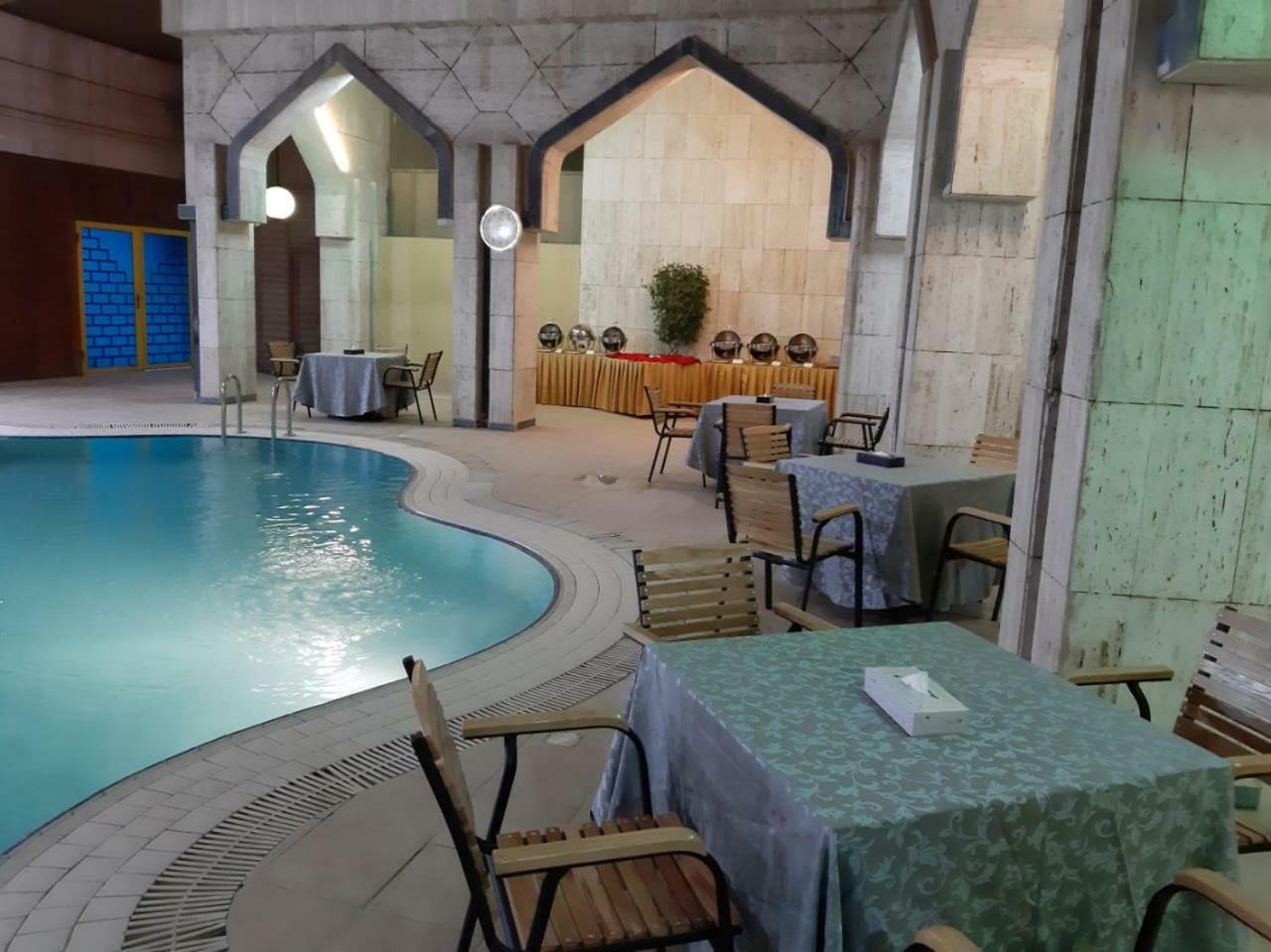 Hotel Di-Palace Рияд Екстериор снимка