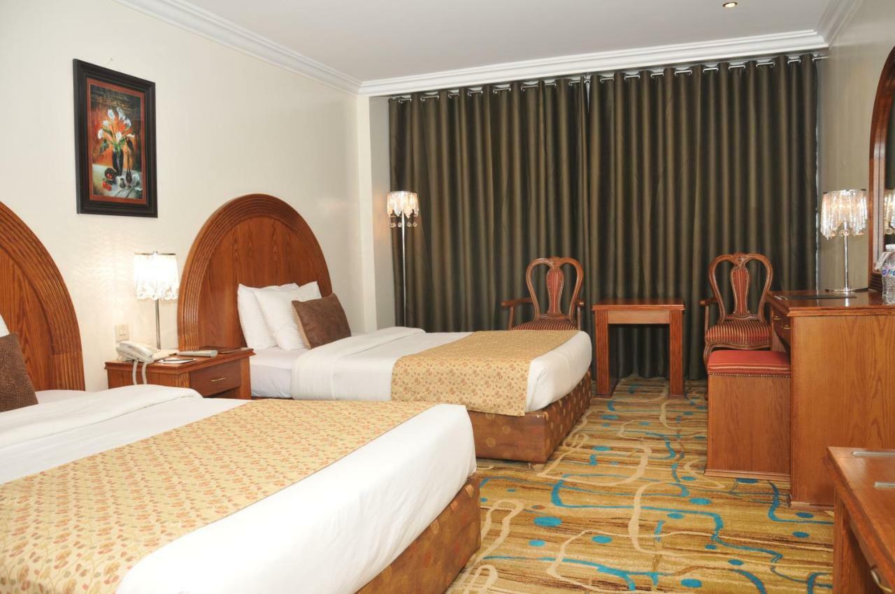 Hotel Di-Palace Рияд Екстериор снимка